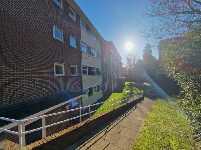 3 Bedroom Property To Rent In London Road, Brighton, BN1