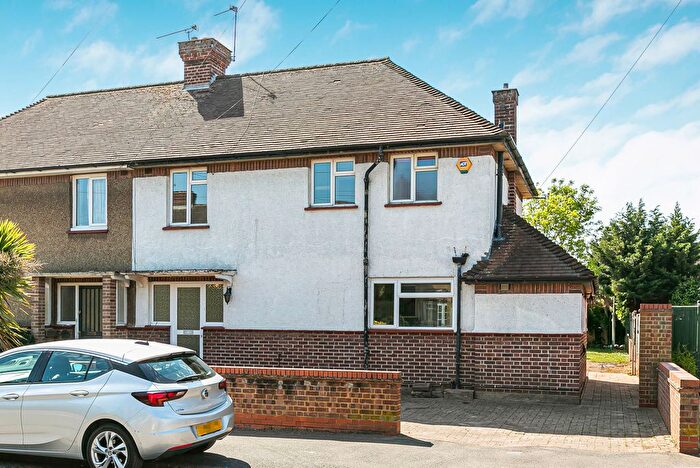 3 Bedroom Semi-Detached House For Sale In Arnold Road, Staines-Upon-Thames, Surrey, TW18