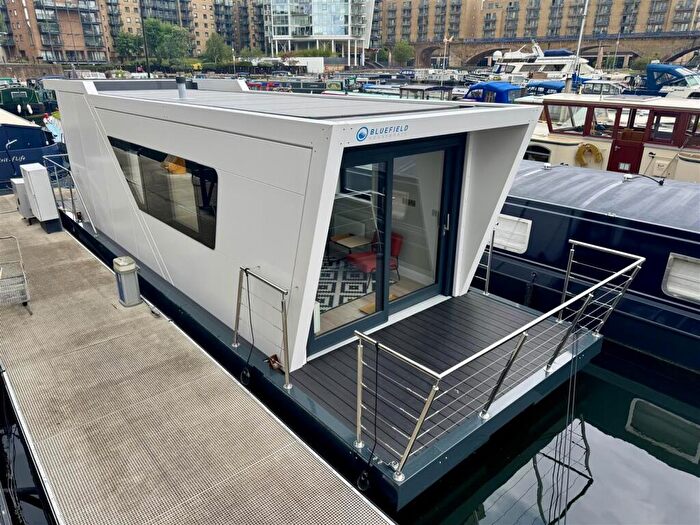 1 Bedroom House Boat For Sale In Limehouse Waterside & Marina, London, E14