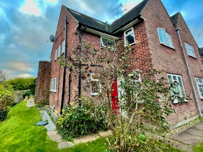 6 Bedroom Semi-Detached House To Rent In Stanmore Lane, Winchester, SO22