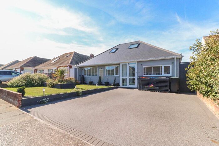 5 Bedroom Bungalow For Sale In David Avenue, Cliftonville, Margate, Kent, CT9