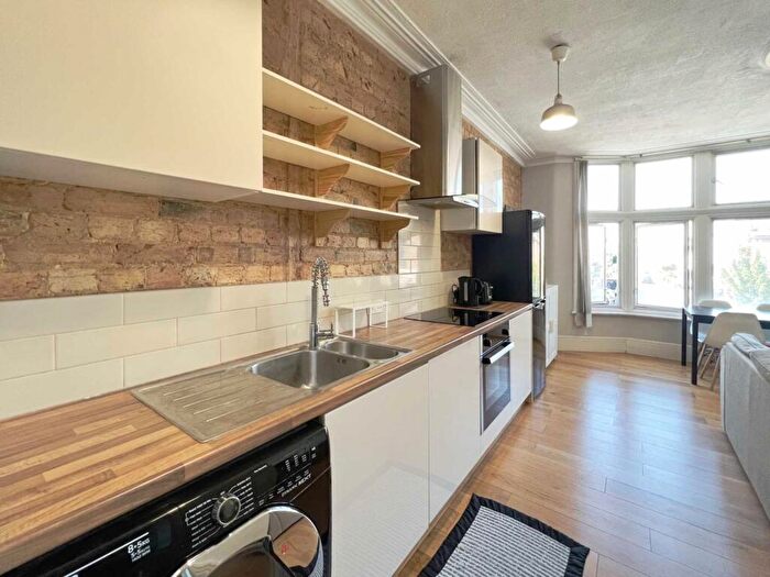 1 Bedroom Flat To Rent In High Street, New Malden, KT3