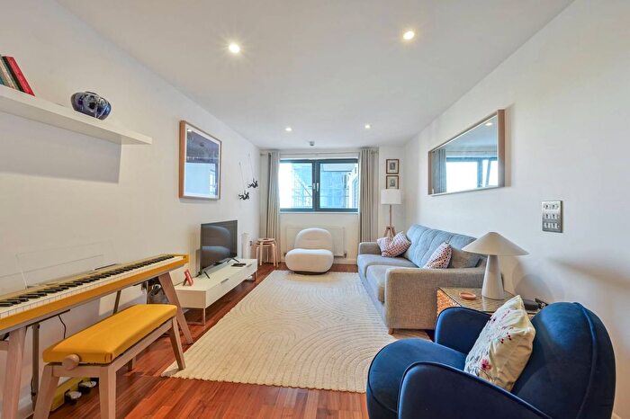 1 Bedroom Flat To Rent In Stanley Road, Wimbledon, London, SW19