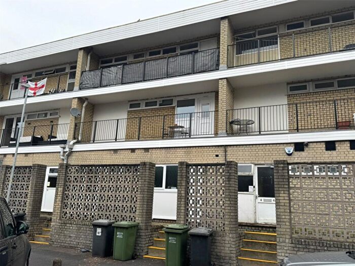 1 Bedroom Apartment For Sale In Calder Road, Stourport-on-Severn, Worcestershire, DY13