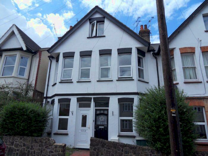 2 Bedroom Flat To Rent In Westminster Drive - Online Enquiries Only, SS0