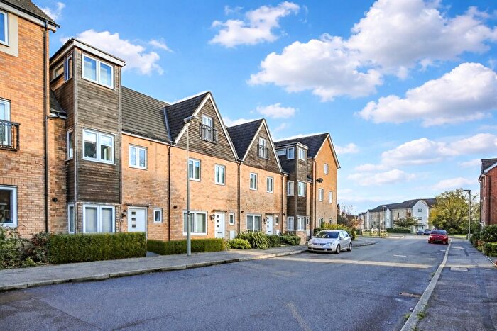 4 Bedroom House For Sale In Fonda Meadows, Oxley Park, Milton Keynes, MK4