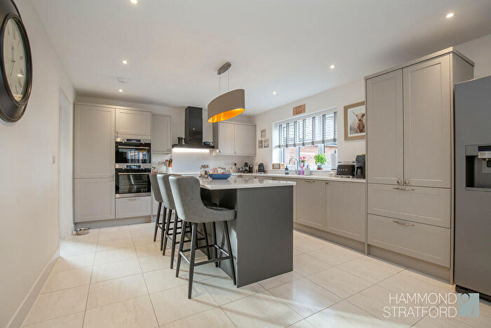 4 Bedroom Detached House For Sale In Garnier Meadow, Attleborough, NR17