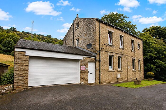 4 Bedroom Detached House For Sale In Leywood Bottom, Todmorden, OL14
