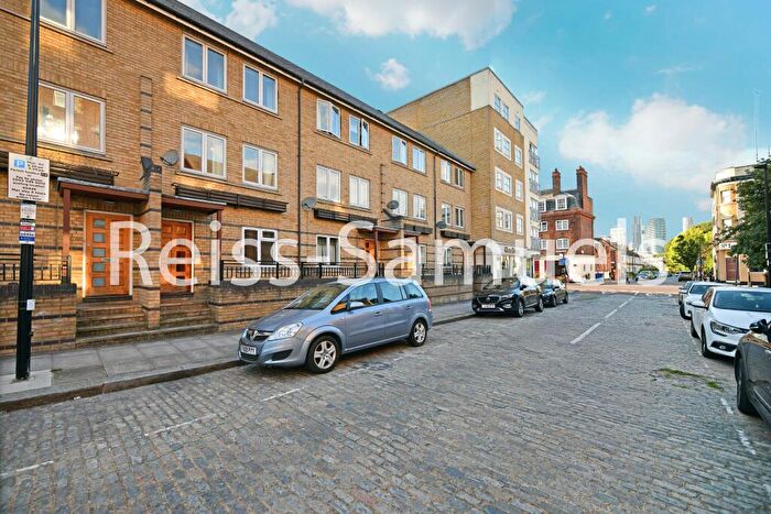 5 Bedroom Terraced House To Rent In Ferry Street, Isle Of Dogs, London, E14