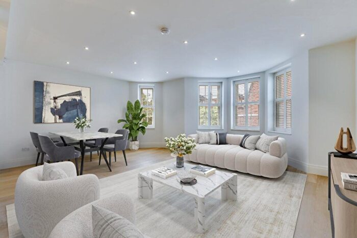 3 Bedroom Apartment To Rent In Avenue Road, St Johns Wood, NW8