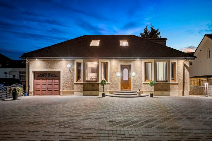 5 Bedroom Detached House For Sale In Stirling Road, Larbert, FK5