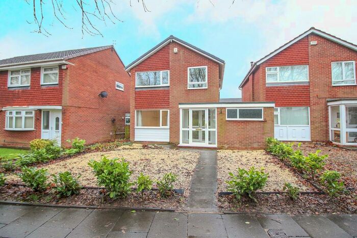3 Bedroom Link Detached House To Rent In Ascot Walk, Kingston Park, Newcastle Upon Tyne, NE3