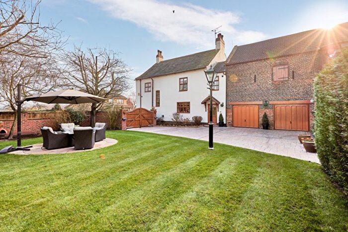 4 Bedroom Property For Sale In Wood Farmhouse Doncaster Road, Goole, DN14