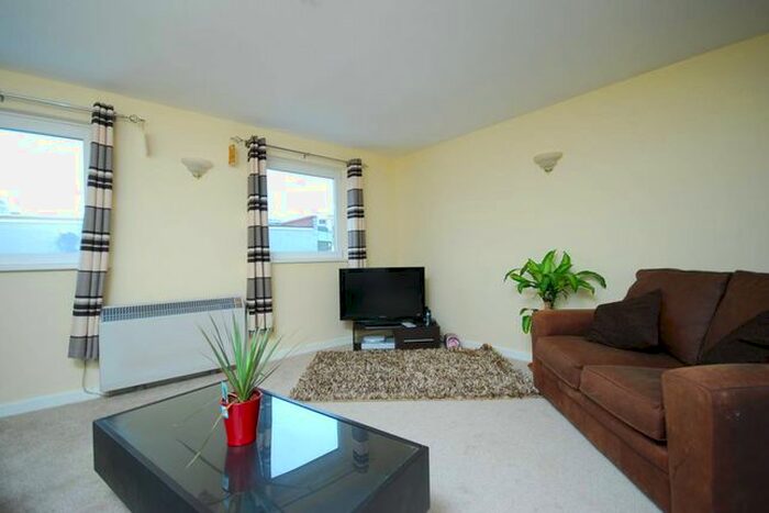 4 Bedroom Town House To Rent In Cyclops Mews, Isle Of Dogs, E14