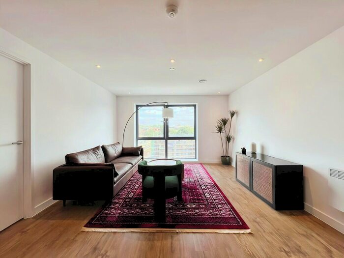 2 Bedroom Apartment To Rent In Phoenix, Saxton Lane, LS9