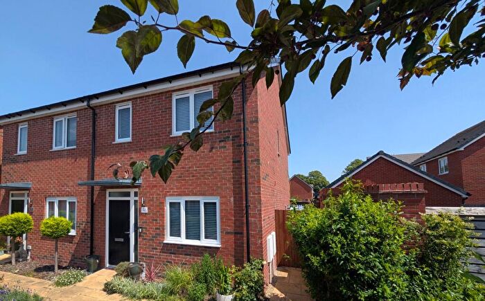 2 Bedroom Semi Detached House For Sale In Armitage Drive, Wantage, OX12