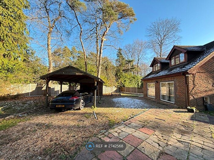 2 Bedroom Detached House To Rent In Coronation Road, Ascot, SL5