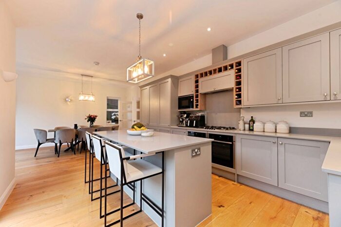 4 Bedroom Detached House For Sale In Randalls Road, Leatherhead, Surrey, KT22