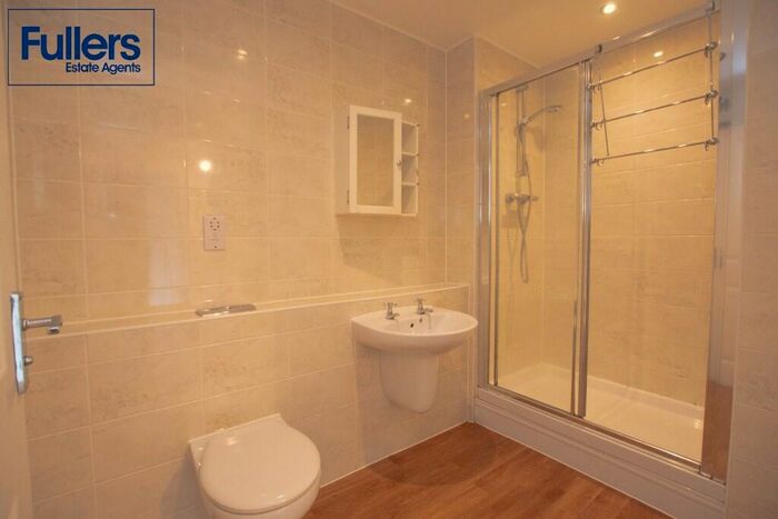 1 Bedroom Flat For Sale In Harry Zeital Way, London, E5