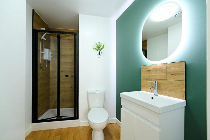 7 Bedroom House To Rent In Queens Street, Sheffield, S1