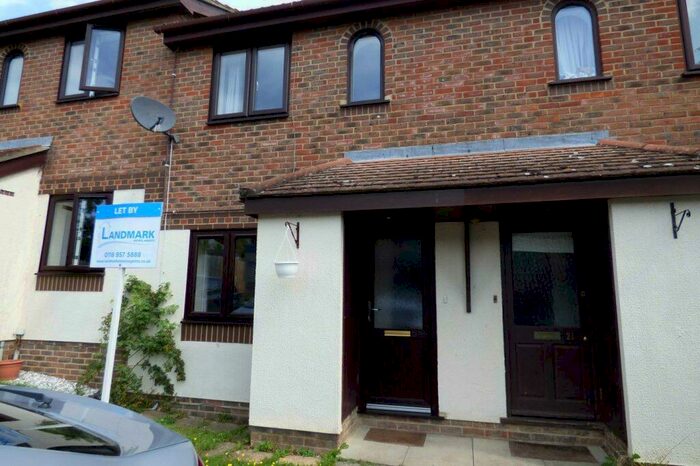 2 Bedroom Terraced House To Rent In Stephen Close, Twyford, RG10