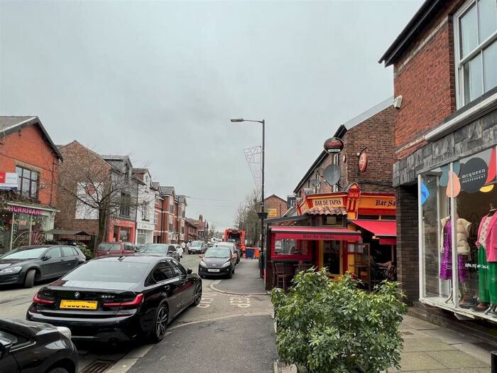 2 Bedroom Flat To Rent In Beech Road, Manchester, M21