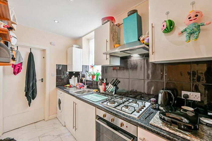 2 Bedroom Flat To Rent In London Road, Norbury, CR7