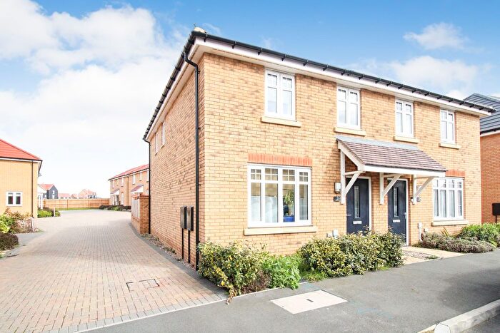 3 Bedroom Semi Detached House For Sale In Crane Lane, Wixams, MK42