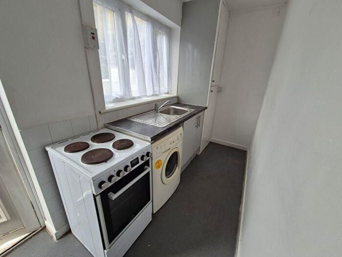 1 Bedroom Studio To Rent In Woolmer Gardens, Tottenham, London, N18