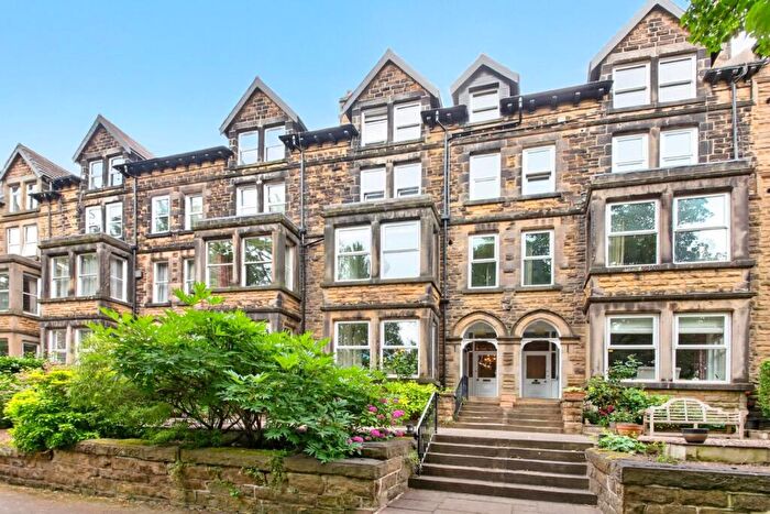 3 Bedroom Flat To Rent In Valley Drive, Harrogate, HG2