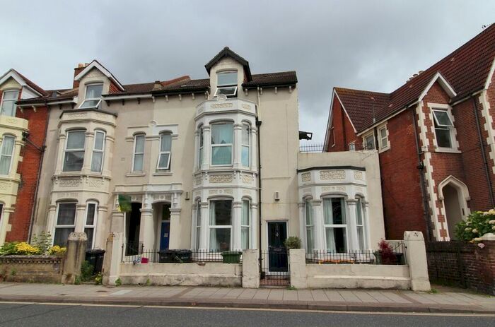 1 Bedroom Apartment To Rent In Victoria Road North, Southsea, PO5