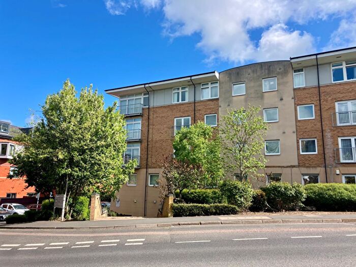 2 Bedroom Flat To Rent In Camp Road, St Albans, AL1