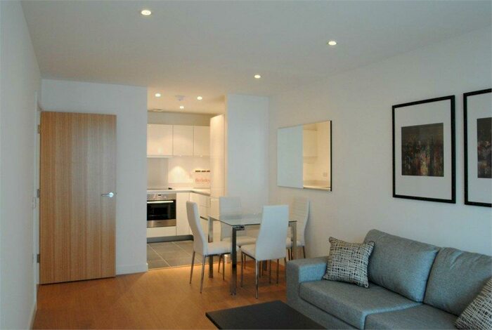 2 Bedroom Apartment To Rent In Saffron Central Square, Croydon, Surrey, CR0
