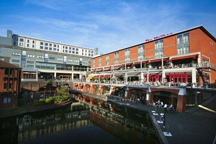 1 Bedroom Flat To Rent In Royal Arch Apartments, Wharfside Street, Birmingham, West Midlands, B1