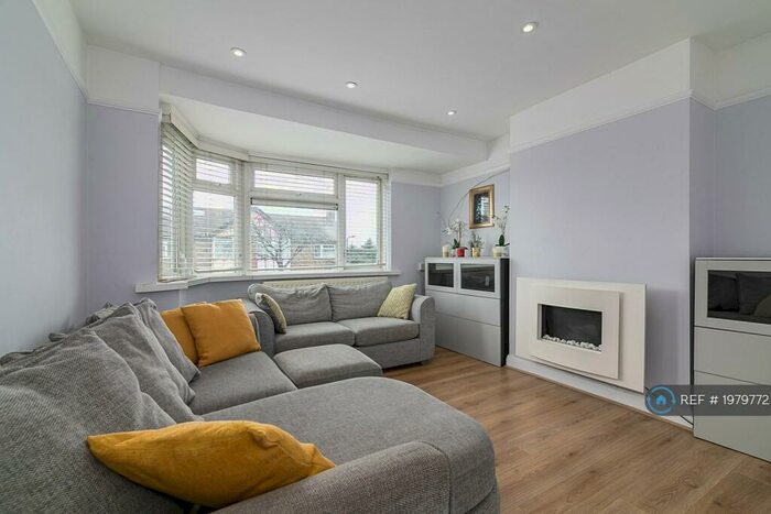 2 Bedroom Maisonette To Rent In Frances Road, London, E4