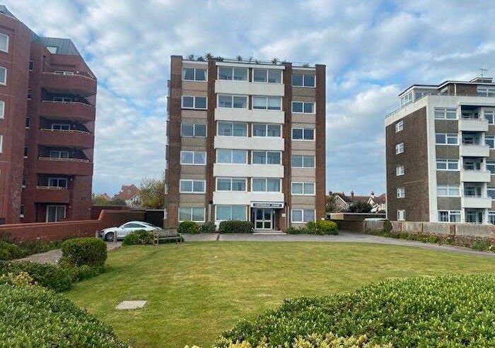 3 Bedroom Apartment For Sale In Flat Caversham Court, West Parade, Worthing, West Sussex, BN11