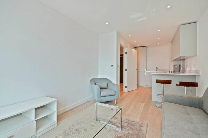 1 Bedroom Flat To Rent In Pinnacle Apartments, Saffron Central Square, Croydon, CR0