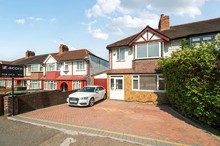 3 Bedroom End Of Terrace House For Sale In Marvels Lane, London, SE12