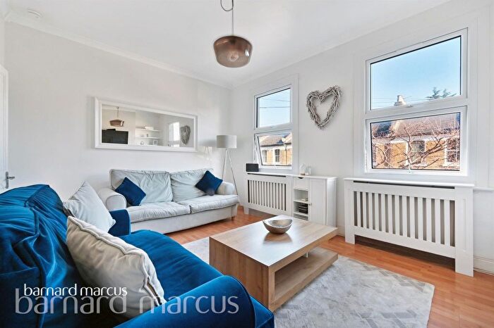 1 Bedroom Flat For Sale In Geldart Road, London, SE15