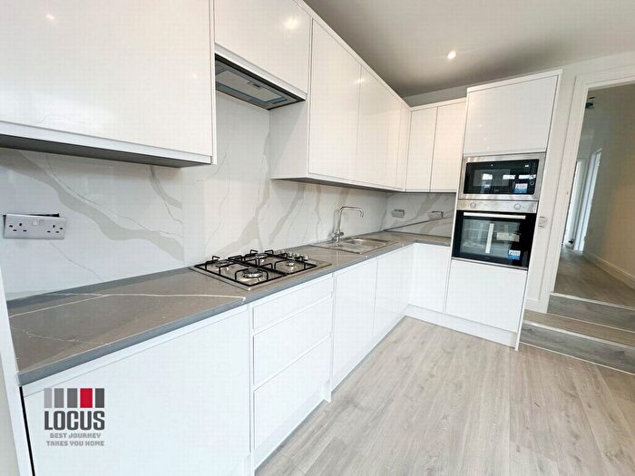 2 Bedroom Flat To Rent In Westbury Avenue, Turnpike Lane, N22