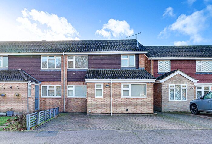 3 Bedroom End Terrace House For Sale In Long Meadow, Markyate, St. Albans, AL3