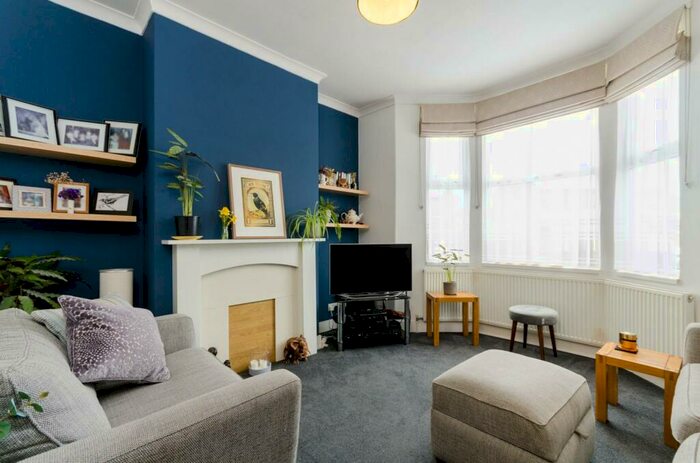 1 Bedroom Flat To Rent In Woodville Road, Thornton Heath, CR7