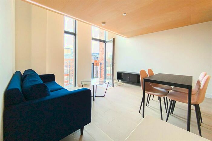 2 Bedroom Apartment To Rent In Sky Gardens, M15