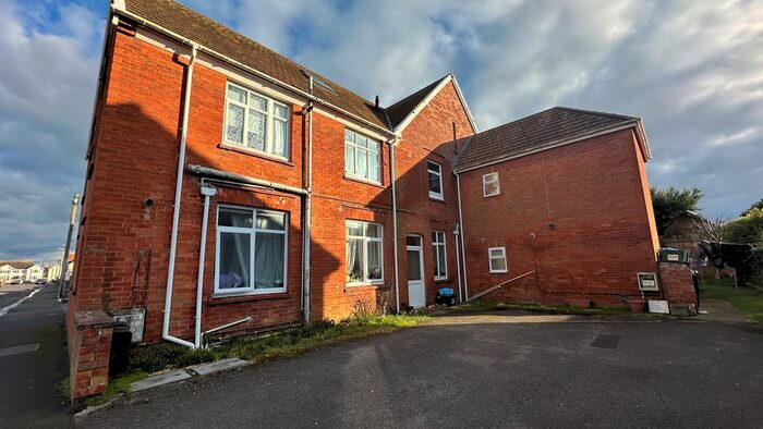 2 Bedroom Flat To Rent In Golf Links Road, Burnham-On-Sea, TA8