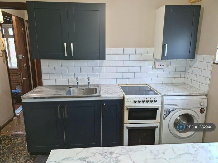 1 Bedroom Maisonette To Rent In Holgate, Basildon, SS13