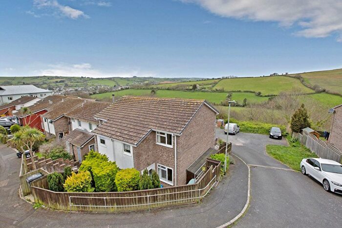 3 Bedroom Semi Detached House For Sale In Broadmeadow View, Teignmouth, TQ14