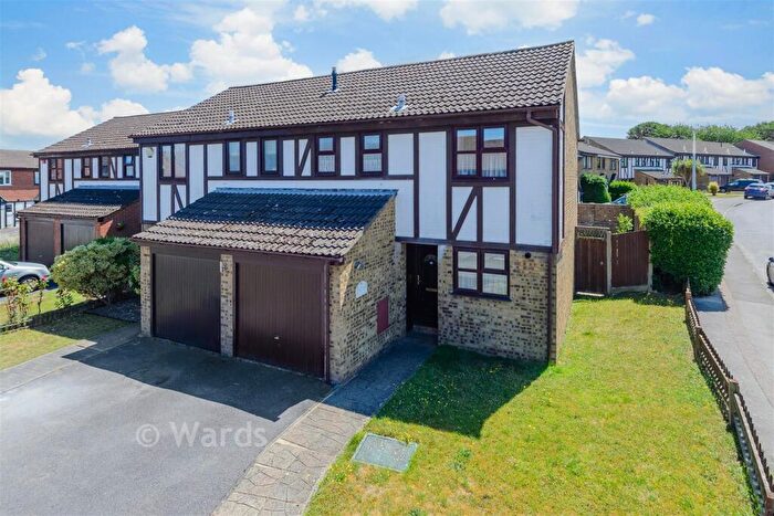3 Bedroom Semi Detached House For Sale In Honey Close, Hempstead, Gillingham, Kent, ME7