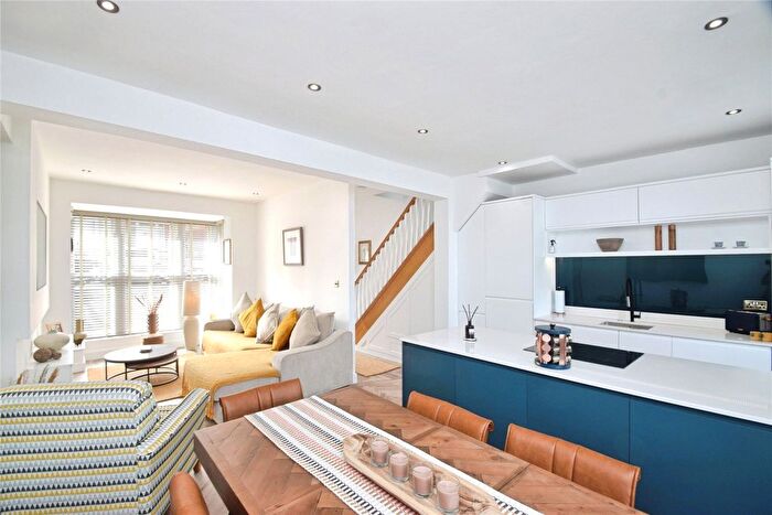 3 Bedroom Semi-detached House For Sale In Park Avenue, Mumbles, Swansea, SA3