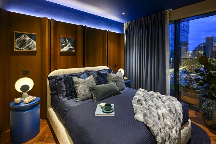 3 Bedroom Apartment For Sale In London Dock, Arrival Square, Wapping, E1W