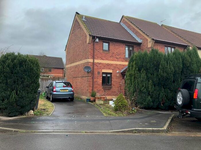 2 Bedroom Semi-Detached House To Rent In Hawthorne Crescent, Yatton, BS49